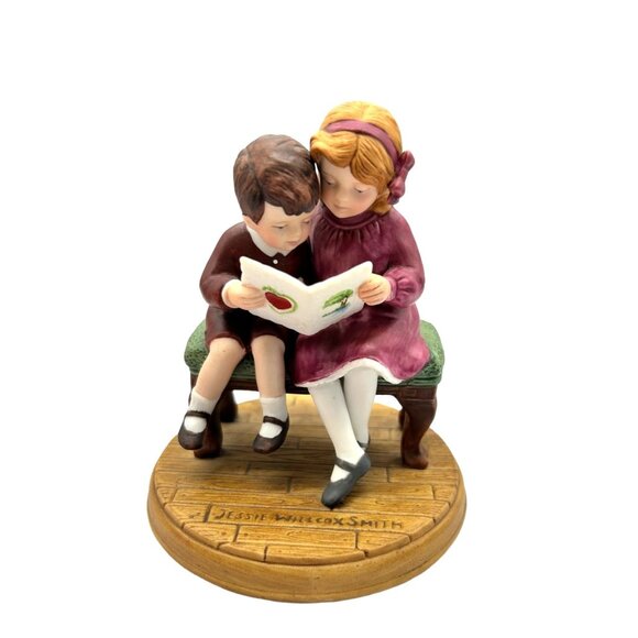 Jessie Willcox Smith Be Mine Valentine 1986 Avon Figurine Vintage Collectible - Picture 1 of 8